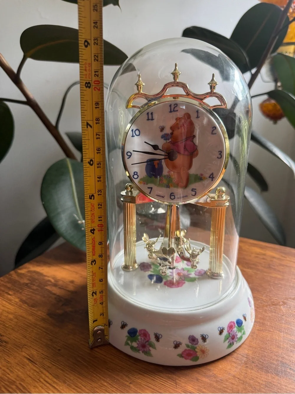 Disney Floral Dome Clock with Winnie the Pooh Illustration - White and Gold glas